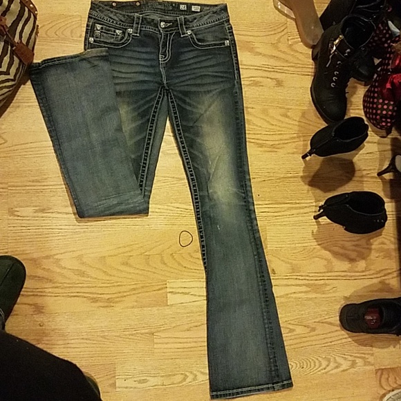 Womans Jean's Miss Me 28L - Picture 3 of 5